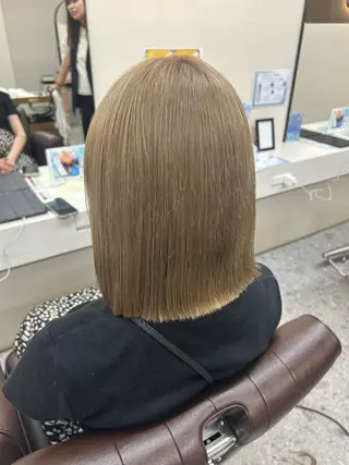 ミディアム 寺川 由衣菜のヘアスタイル