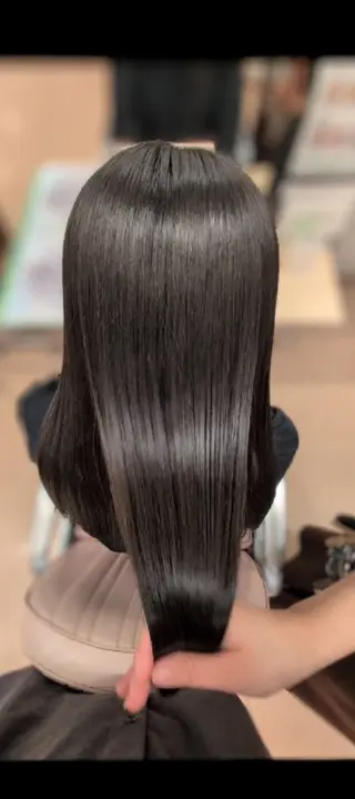 ロング トータル ビューティーwave所属・諏訪原 悠のヘアスタイル
