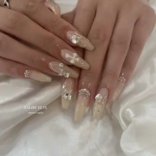 ネイル SALON ELVI.所属・SALON ELVI.のネイルデザイン