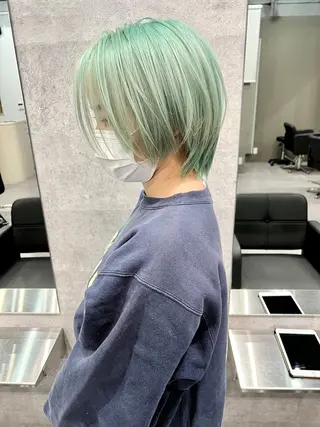 ショート カラー Via officialのヘアスタイル