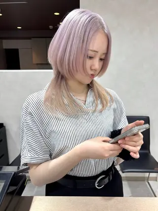 セミロング カラー 流行りのレイヤーカッ ト得意💖akariのヘアスタイル