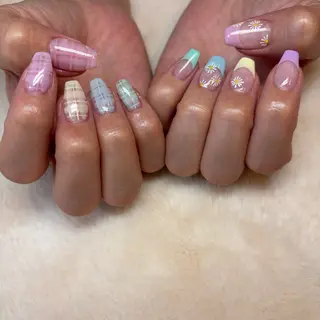 ネイル es nailのネイルデザイン