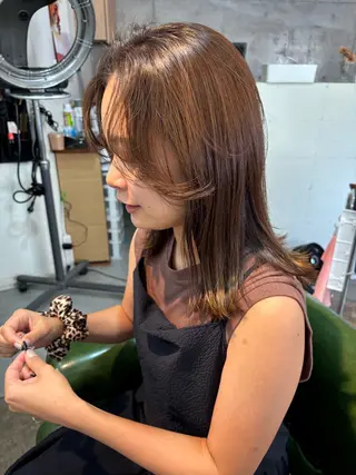 ミディアム カラー Hair lol nico La所属・ヘアーロウル ニコラのヘアスタイル