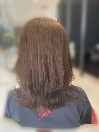 ミディアム カラー KANGOLSALON 富山セントラル所属・松井 亜美のヘアスタイル