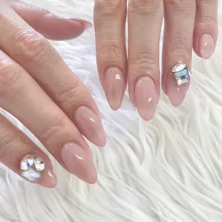 ネイル MADIA藤沢所属・MADIA MEGUのネイルデザイン