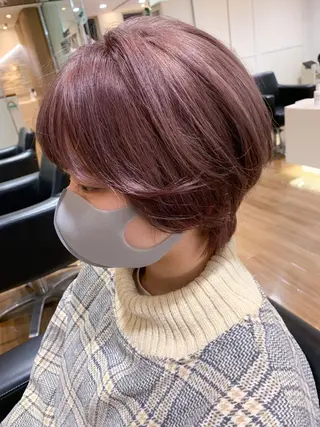 ショート カラー SALOWIN新宿三丁目 Frente店所属・薄田 珠美のヘアスタイル