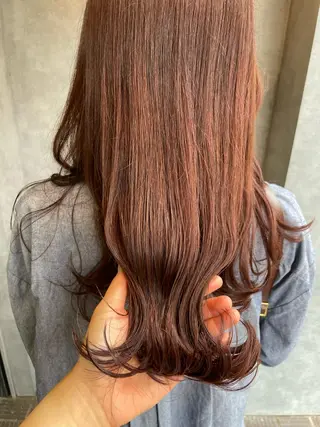 セミロング カラー N° jillva 腰山 菜々美のヘアスタイル