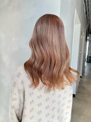 カラー カラースペシャリスト ・齊藤 羽瑠輝のヘアスタイル