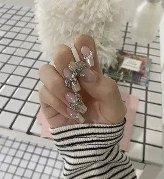 ネイル 波 なみのネイルデザイン