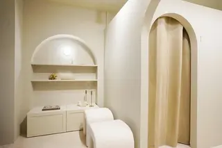 ハーブピーリング/ 脱毛/ホワイトニングのエステ・リラクイメージ