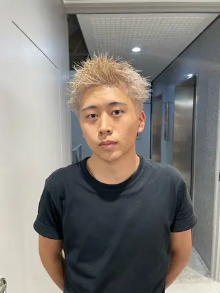 ショート カラー メンズ 垢抜けハイトーン☀/ 笑顔の美容師/しゅんのヘアスタイル