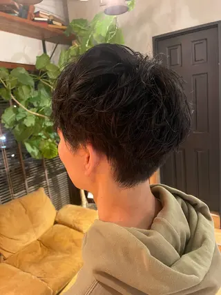 パーマ メンズ AUQWA/いおり 自由が丘のヘアスタイル
