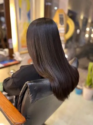 ロング 鈴木希優 /ハイトーンカラーのヘアスタイル