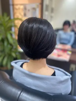 ショート 横手 亜紀のヘアスタイル