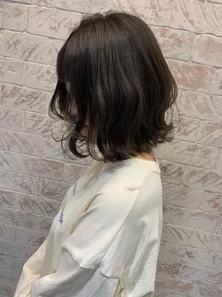 ミディアム 田中 亜沙美のヘアスタイル