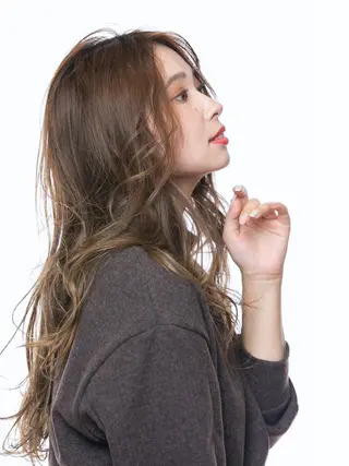 ロング カラー 大人レイヤー& 透明感カラー💄のヘアスタイル