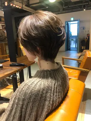 ショート カラー パーマ 🌟小顔カット🌟 レイヤーカットボブのヘアスタイル