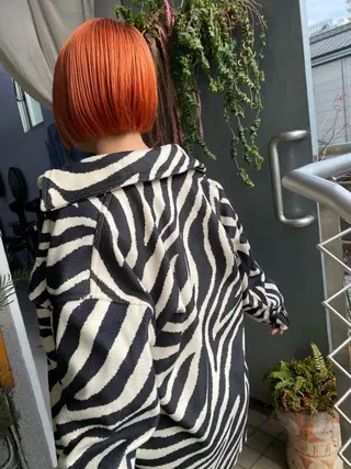 ショート カラー qiie/ワンカラー インナーカラーのヘアスタイル