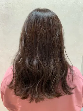 ロング カラー 加藤(旧姓 今竹) 遥花のヘアスタイル