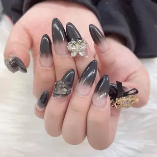 ネイル 🦋ネイルサロン ブラン🌈ゆりのネイルデザイン