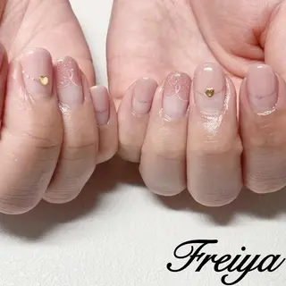 ネイル FREIYA所属・FREIYA マツエク、ネイルの眉毛・アイブロウイメージ