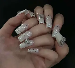 ネイル 相沢 さやかのネイルデザイン