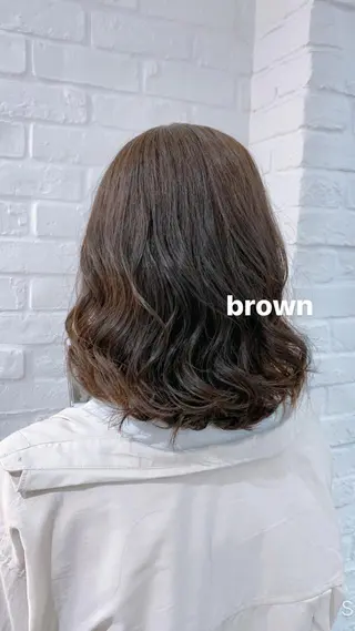 ミディアム カラー 山下恋佳/矢場町/ ブリーチ/ショートのヘアスタイル