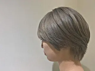 ショート カラー Sol所属・Sol. Sakihoのヘアスタイル