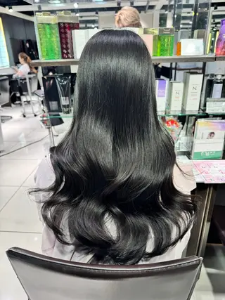 ロング レイヤー×艶髪🤎. 𝜗𝜚hitomiのヘアスタイル