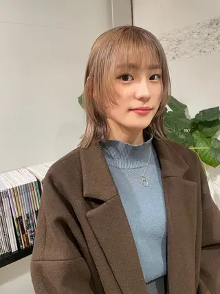 ミディアム カラー ウルフ/似合わせ レイヤー/RIHOのヘアスタイル