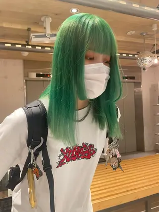 セミロング カラー 艶ハイトーン👑♡ NATSUKIのヘアスタイル