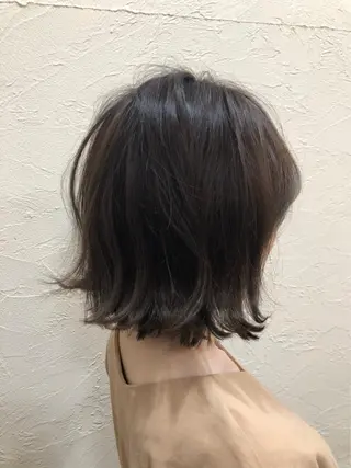 ショート カラー 出村谷 雄太のヘアスタイル