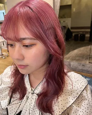 ミディアム カラー アティリー 西梅田のヘアスタイル