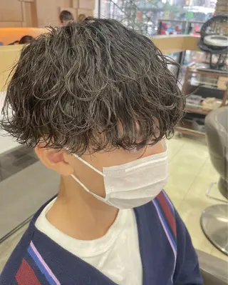 パーマ メンズ ウルフ/センタ- パート【ナナミ】のヘアスタイル