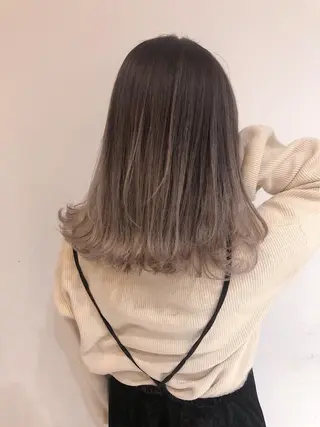 セミロング カラー ブリーチ&似合せボブ 田中寛十のヘアスタイル