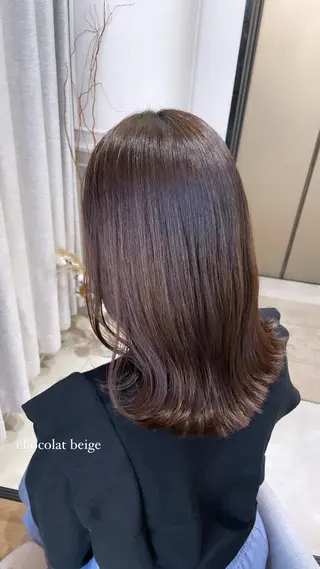 ミディアム カラー ayano / 透明感・くすみカラーのヘアスタイル