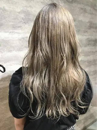 ロング Blanco 村松 美里のヘアスタイル