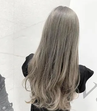 ロング 🦋ミルクティーベー ジュ🦋mayukiのヘアスタイル