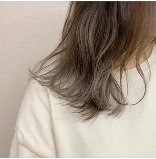 セミロング カラー 髪質改善ストレート/ 東徳嶺 みくのヘアスタイル