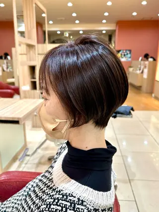 ショート カラー 小坂直輝【髪質改善・ 似合わせカット】のヘアスタイル