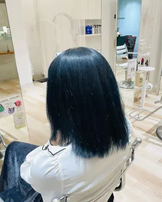 カラー AQICE所属・成海 ありさのヘアスタイル