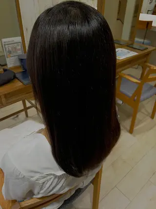 ロング 勝野 優佳のヘアスタイル