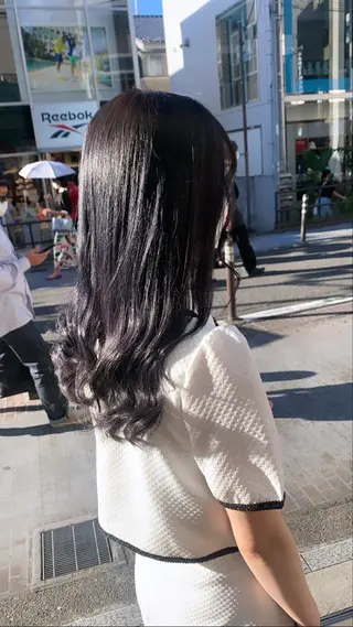 ロング カラー ヘアアレンジ 🩶【推しハイトーン 】yuzu🩶のヘアスタイル