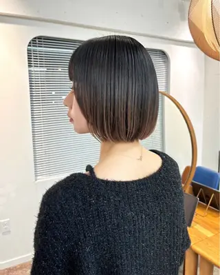 ミディアム aiko【艶カラー ・ミニモ年内で終了】のヘアスタイル