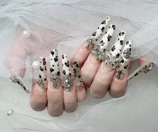 ネイル ガールネイルサロン所属・ガール　ネイルサロン 垣内　英里のネイルデザイン