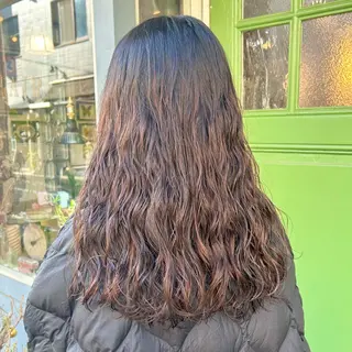 ロング パーマ BRITS 渡辺 菜々子のヘアスタイル