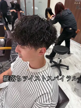 パーマ メンズ ウォーレントリコミ ニューヨーク所属・メンズ特化 北爪 龍一のヘアスタイル