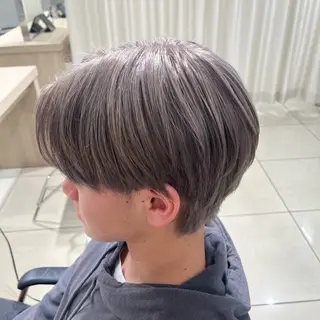 カラー メンズ 巖本 真希のヘアスタイル