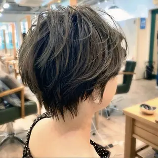 ショート カラー 前田 健太のヘアスタイル