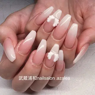 ネイル R inのネイルデザイン